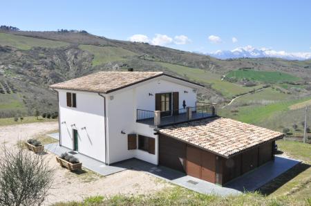 Cirelli Wines Glamping