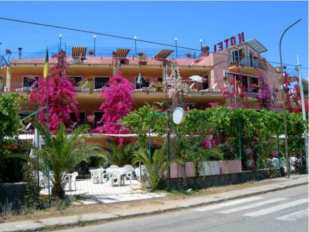 Aparthotel Domus de Janas sul mare Aparthotel Domus de Janas sul mare