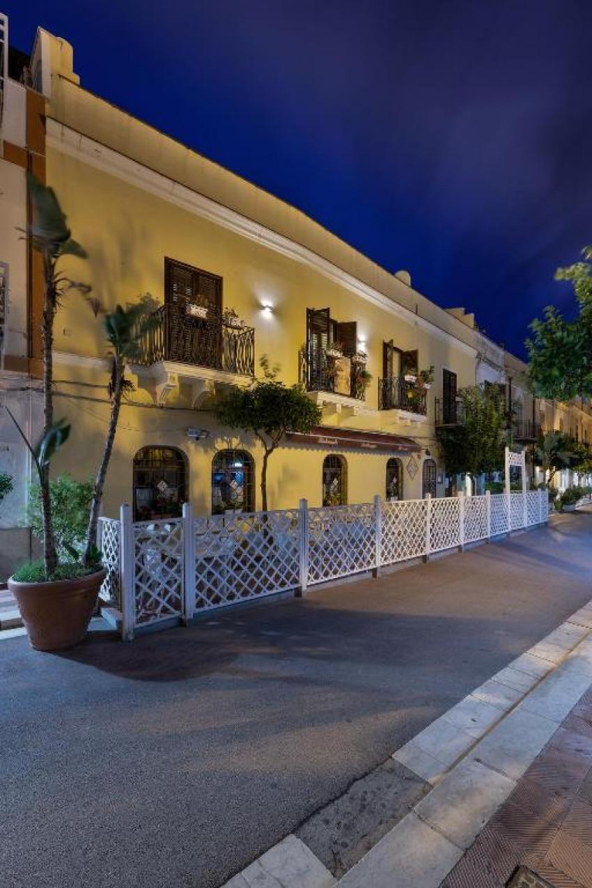 Bed & Breakfast Casa Manzella Bed & Breakfast Casa Manzella