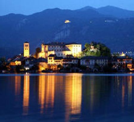 Casabella B & B - Bed and Breakfast on Lake Maggiore Casabella B & B - Bed and Breakfast on Lake Maggiore